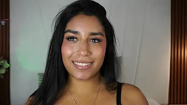 SaraJonesxx online show from January 11, 7:08 pm