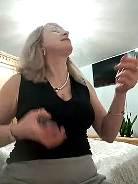 AhlyssaLove1155 online show from February 9, 7:18 pm