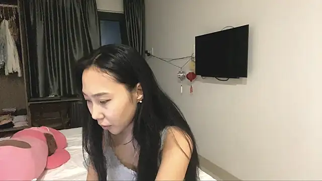 MarianelaLugar online show from December 15, 1:15 pm