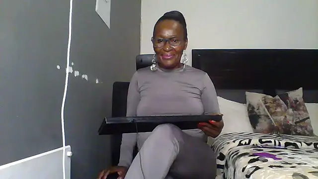 Snapshot of hotgrannxxx58 chatting on July 15, 10:48 pm hotgrannxxx58 online show from July 15, 10:48 pm