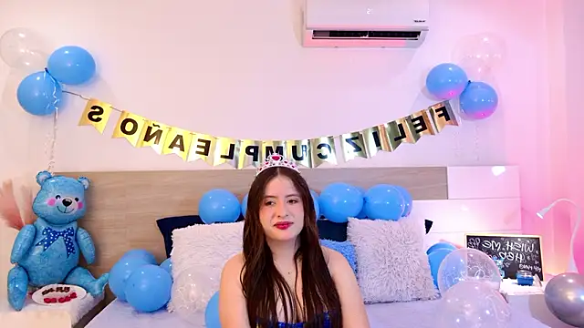 BellaFlecher online show from January 19, 1:48 pm