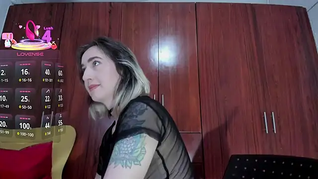 carly grasso online show from October 27, 9:30 pm