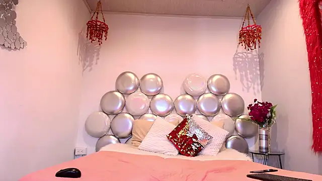 Snapshot of sammy_blaze chatting on December 15, 6:56 pm sammy blaze online show from December 15, 6:56 pm