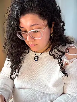 VanesssaMilf  online show from May 4, 1:40 pm