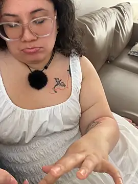 VanesssaMilf  online show from May 20, 4:24 pm