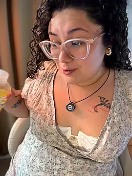 VanesssaMilf  online show from May 25, 5:08 pm