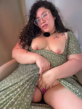VanesssaMilf  online show from May 29, 6:28 pm