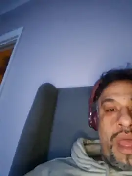 Snapshot of maannn8962 chatting on February 17, 6:10 am maannn8962 online show from February 17, 6:10 am