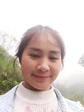 Snapshot of Him_MountainGirl chatting on December 16, 2:05 am Him MountainGirl online show from December 16, 2:05 am