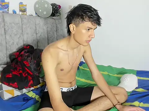 Snapshot of Andycillo chatting on December 23, 3:04 am Andycillo online show from December 23, 3:04 am