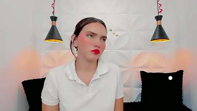 valeriecute18 online show from February 17, 8:04 pm