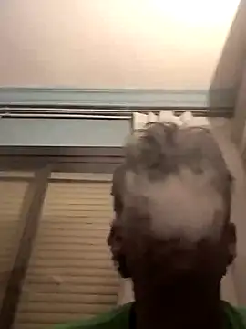 Snapshot of pcr44 chatting on February 27, 3:17 am pcr44 online show from February 27, 3:17 am