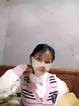 Snapshot of Ly-ly123 chatting on December 14, 8:57 pm Ly-ly123 online show from December 14, 8:57 pm