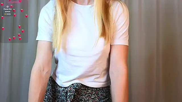 Snapshot of blond_forgivable chatting on December 14, 3:01 am blond forgivable online show from December 14, 3:01 am