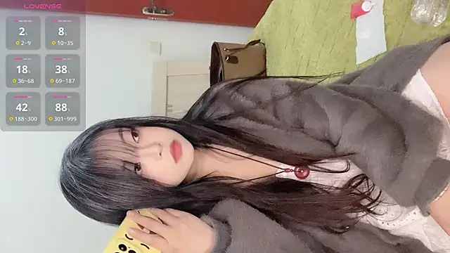 Snapshot of angel-h chatting on December 15, 7:12 am angel-h online show from December 15, 7:12 am