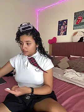ladulcemary  online show from May 5, 8:17 pm