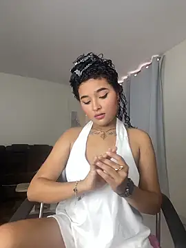 ladulcemary  online show from May 13, 8:06 pm