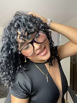 ladulcemary  online show from May 16, 8:07 pm