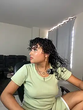 ladulcemary  online show from May 22, 8:03 pm