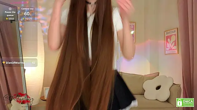 oliviaah  online show from February 8, 3:15 pm