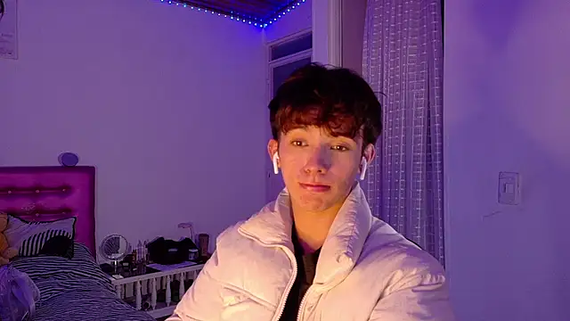 Snapshot of Dani_Dancer chatting on February 21, 2:34 am Dani Dancer online show from February 21, 2:34 am