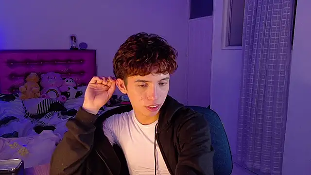 Snapshot of Dani_Dancer chatting on March 1, 5:09 am Dani Dancer online show from March 1, 5:09 am