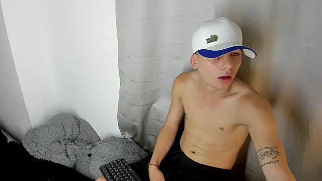 angel boy sex online show from December 14, 10:58 pm