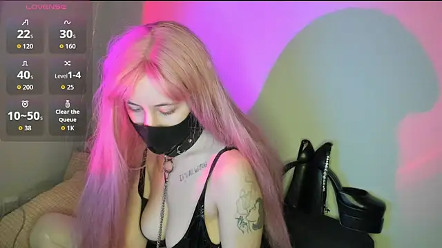 DELAYLALEAA online show from January 15, 4:22 pm