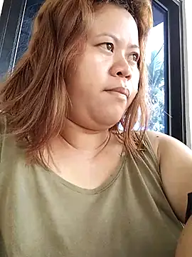 Snapshot of Melania05 chatting on April 5, 11:02 pm Melania05 online show from April 5, 11:02 pm