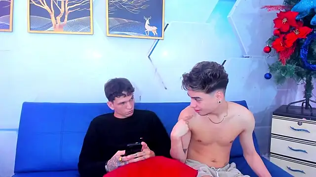 Alex jeins at online show from December 16, 1:38 pm