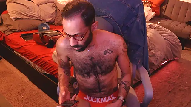 LilBrownPKB online show from December 19, 8:32 am