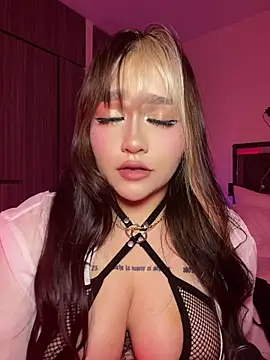 Daniela ruizz online show from July 12, 12:01 am