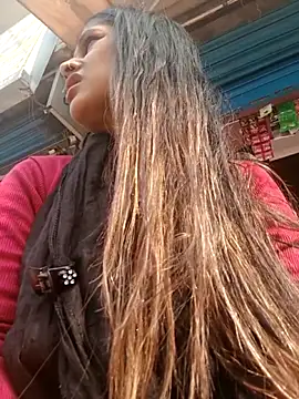 Snapshot of nehakapoor89 chatting on December 14, 7:36 am nehakapoor89 online show from December 14, 7:36 am