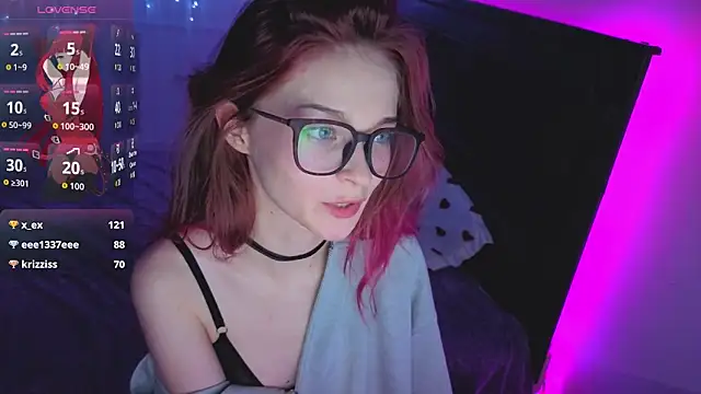 Snapshot of Angel_Bruh chatting on December 15, 9:30 pm Angel Bruh online show from December 15, 9:30 pm