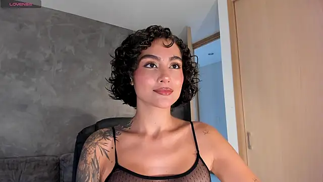 ValerieAustin online show from April 15, 1:51 pm