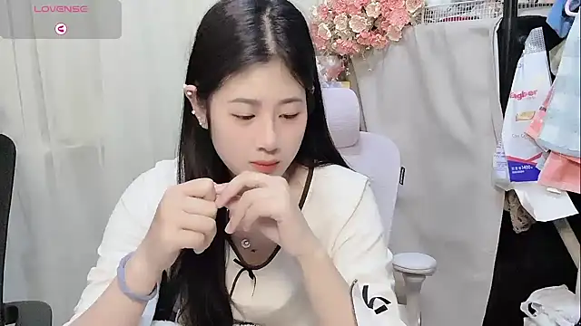 Yvonne-07 online show from March 17, 12:08 pm