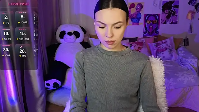 Snapshot of MaxinCarroll chatting on December 16, 10:48 pm MaxinCarroll online show from December 16, 10:48 pm