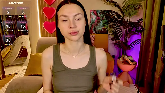 MaxinCarroll online show from April 15, 10:11 am