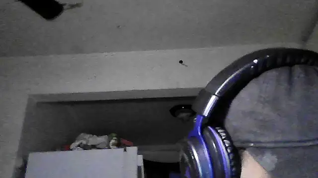 dwick5900 online show from December 18, 3:29 pm