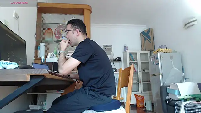 Snapshot of jjjjay123 chatting on December 16, 5:45 am jjjjay123 online show from December 16, 5:45 am