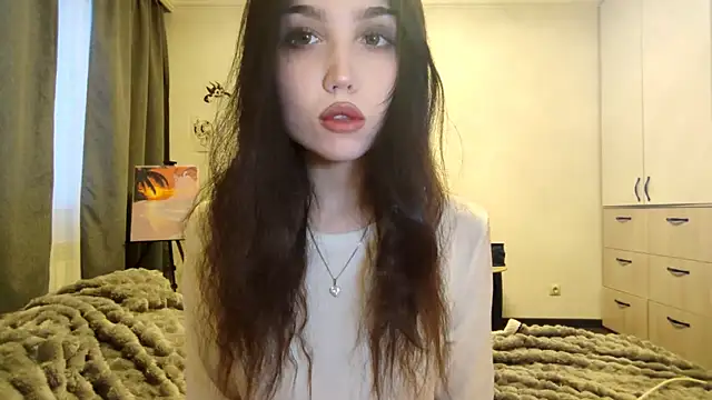 Snapshot of Qwami_Amie chatting on December 19, 5:47 am Qwami Amie online show from December 19, 5:47 am