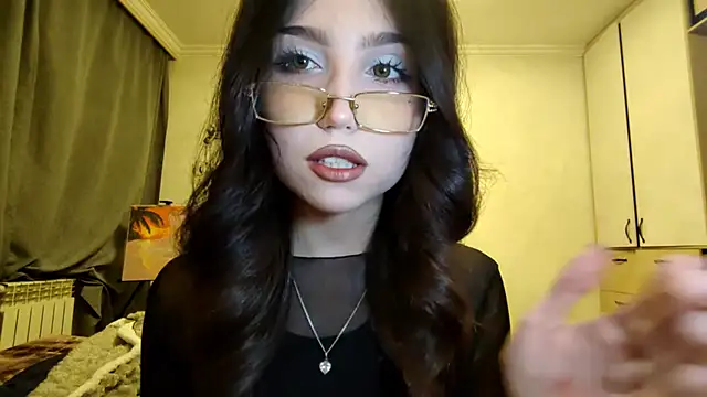 Snapshot of Qwami_Amie chatting on December 20, 12:45 pm Qwami Amie online show from December 20, 12:45 pm