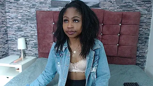 Snapshot of LiaJhonsons chatting on December 16, 8:14 pm LiaJhonsons online show from December 16, 8:14 pm