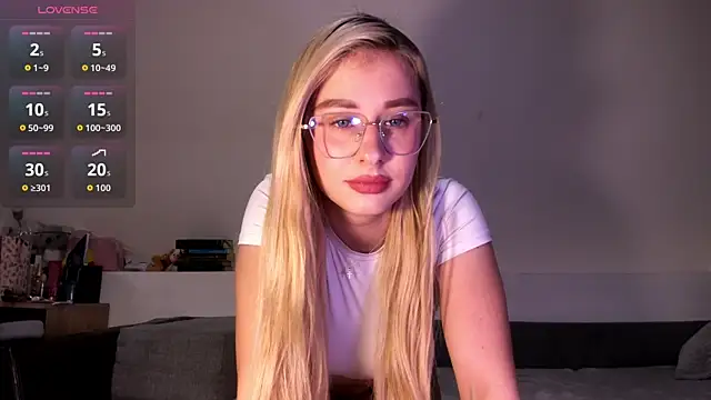 Snapshot of JessyyJ chatting on December 16, 8:14 pm JessyyJ online show from December 16, 8:14 pm