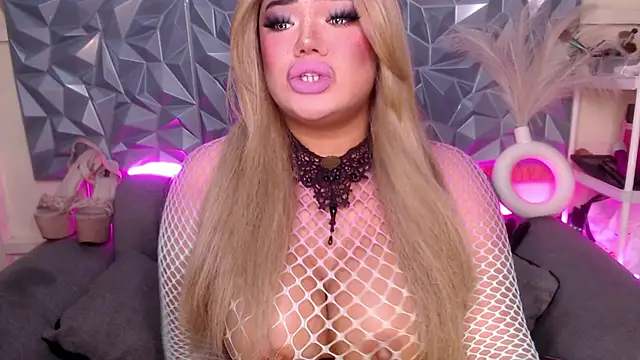 AlwaysHornyMia online show from January 18, 1:48 pm