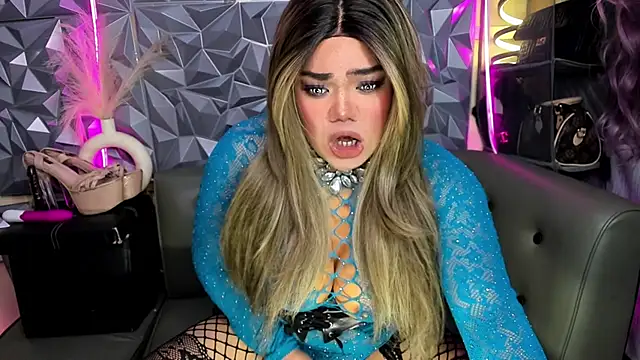 AlwaysHornyMia online show from March 19, 11:53 pm