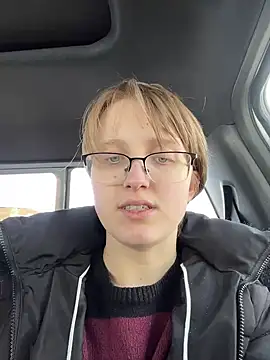 Lassie Cassie online show from March 17, 6:11 pm