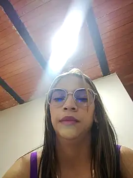 Snapshot of Evangeline_Bonnet chatting on December 16, 3:44 am Evangeline Bonnet online show from December 16, 3:44 am