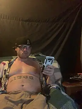 Snapshot of Ldnick69 chatting on February 11, 8:30 am Ldnick69 online show from February 11, 8:30 am