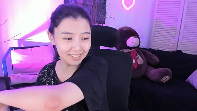 SirenMystiq online show from April 5, 7:44 pm